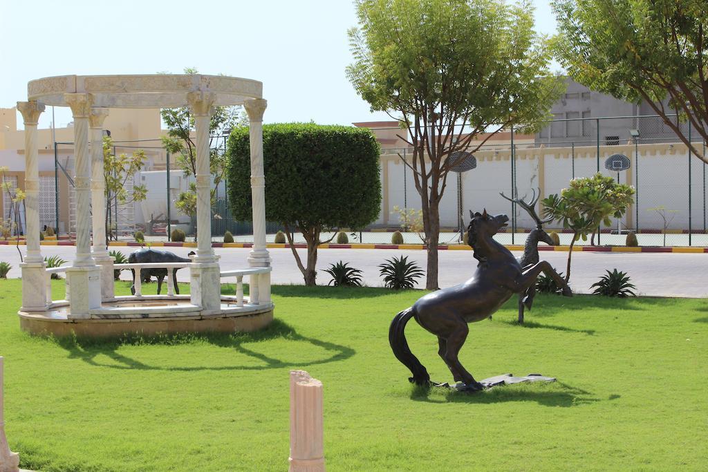 Tio Sea Resort Al Khor Eksteriør bilde The park of the university