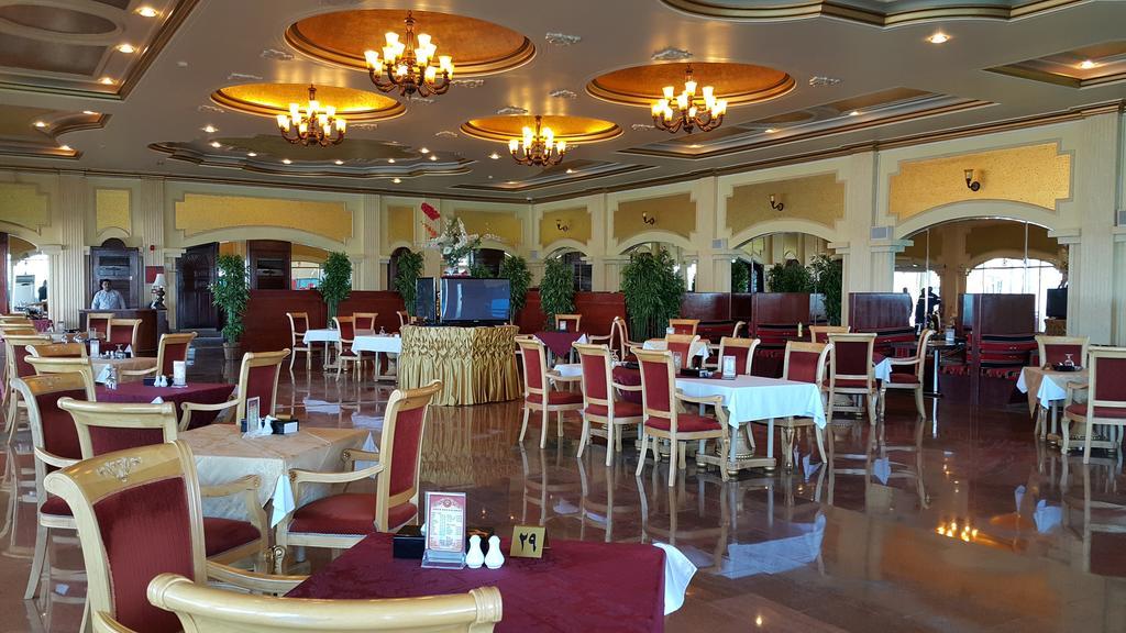 Tio Sea Resort Al Khor Eksteriør bilde The restaurant