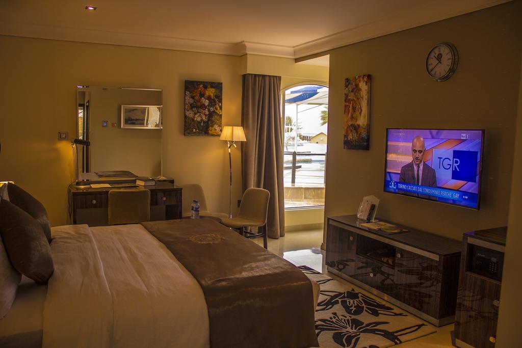 Tio Sea Resort Al Khor Eksteriør bilde A room at the hotel