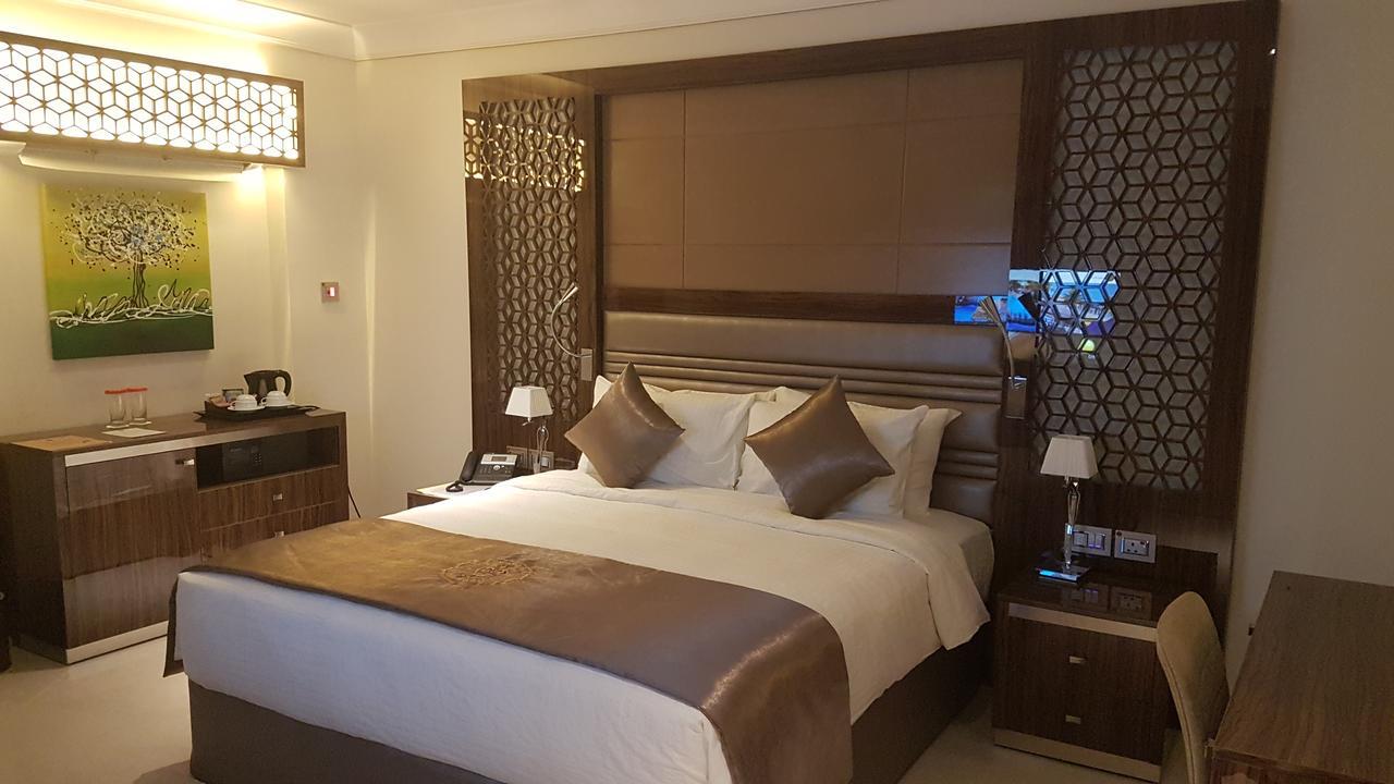 Tio Sea Resort Al Khor Eksteriør bilde A bedroom at the hotel