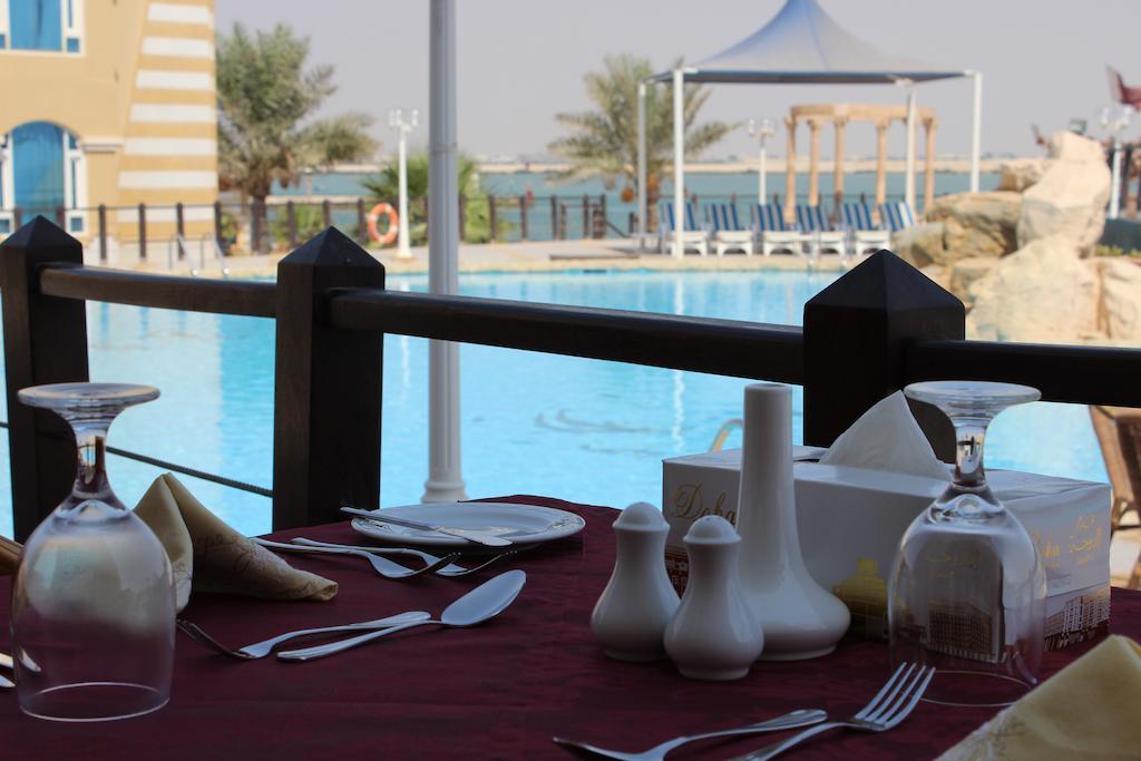 Tio Sea Resort Al Khor Eksteriør bilde The pool at the hotel