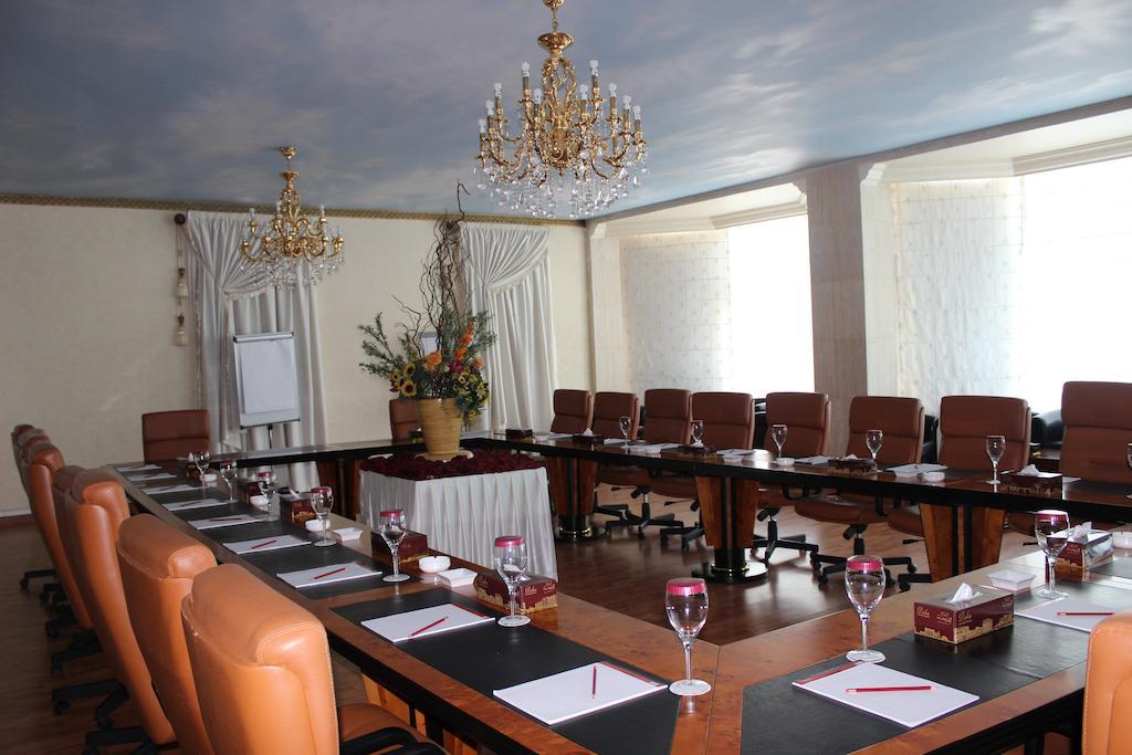 Tio Sea Resort Al Khor Eksteriør bilde The conference room