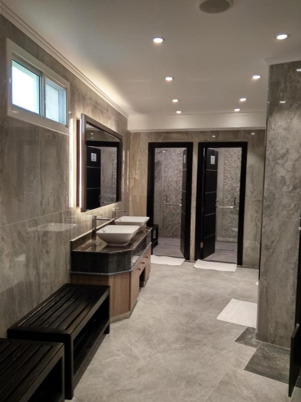 Tio Sea Resort Al Khor Eksteriør bilde Bathroom