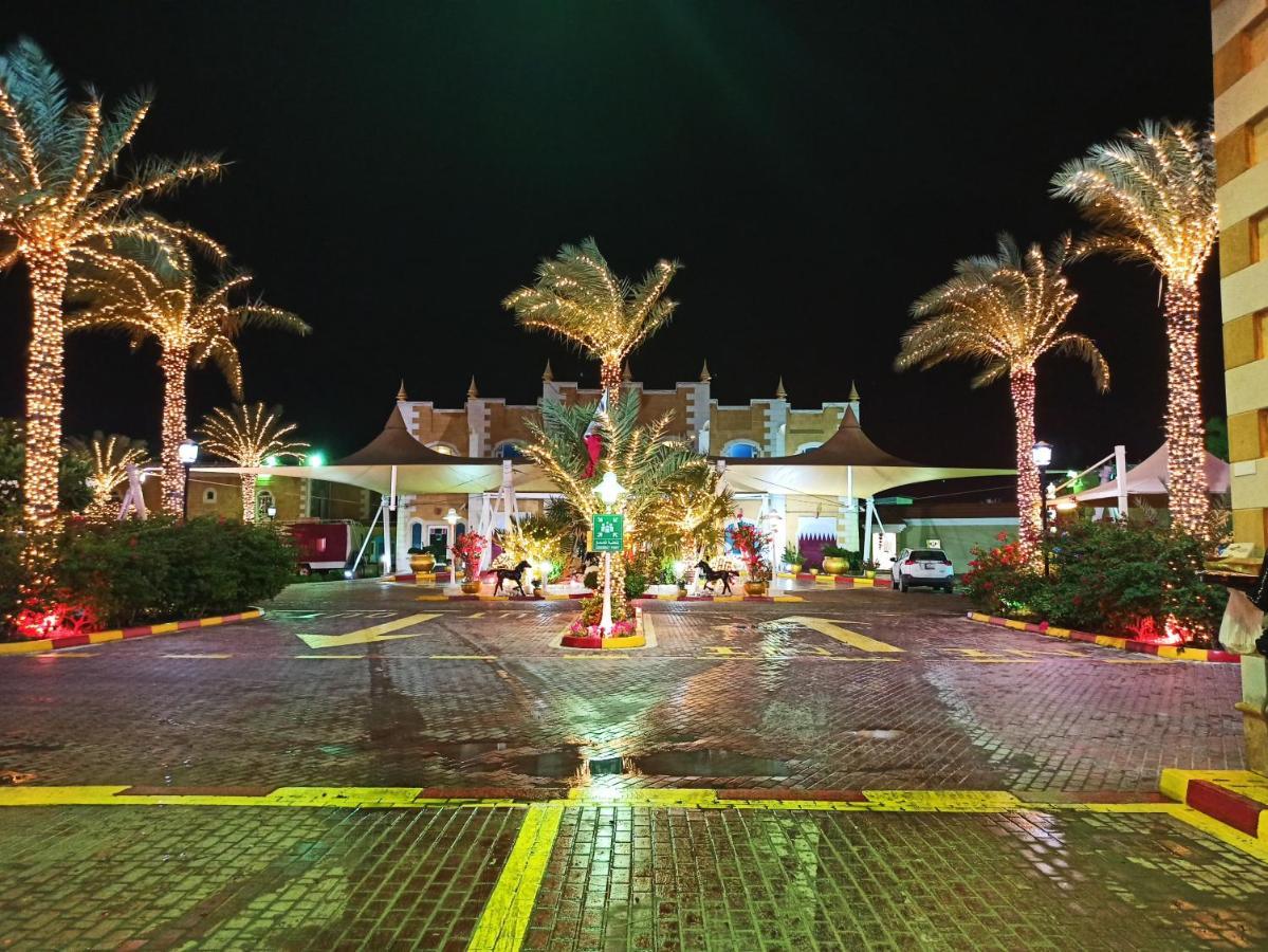 Tio Sea Resort Al Khor Eksteriør bilde The Village at North River